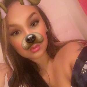 Meet your Posher, Claudia